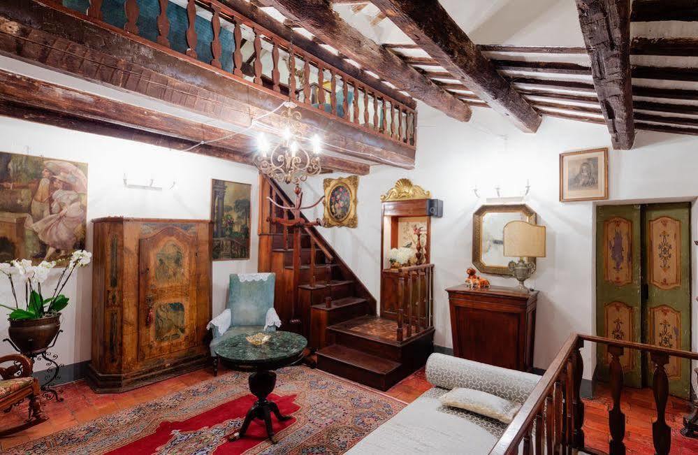 B&B La Residenza Del Poeta Montesicuro Luaran gambar