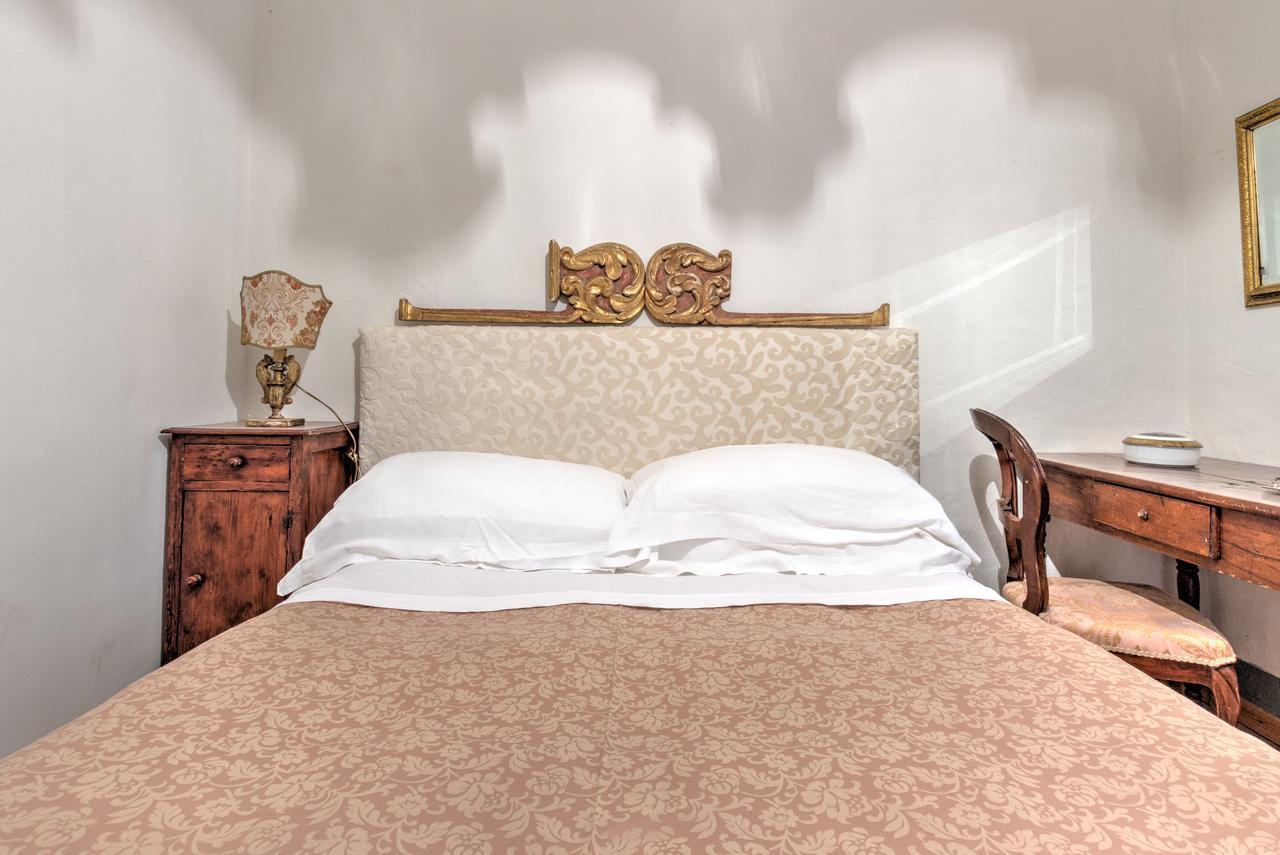 B&B La Residenza Del Poeta Montesicuro Luaran gambar