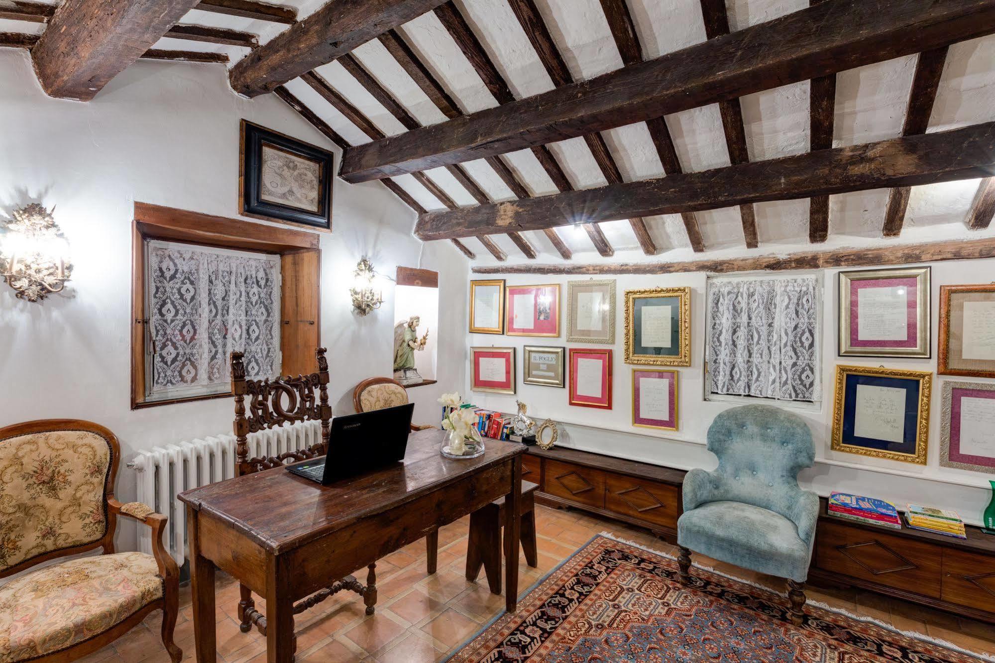 B&B La Residenza Del Poeta Montesicuro Luaran gambar