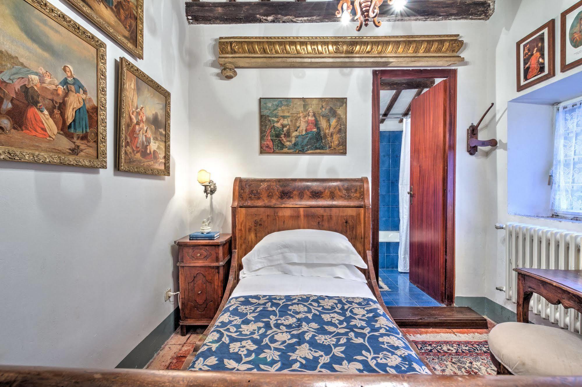 B&B La Residenza Del Poeta Montesicuro Luaran gambar