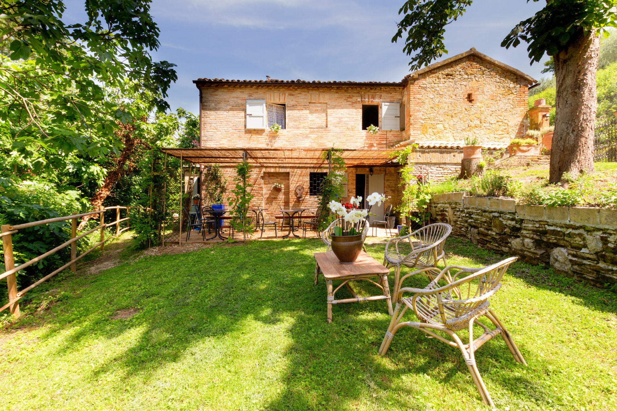 B&B La Residenza Del Poeta Montesicuro Luaran gambar